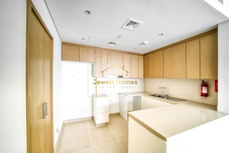 Remarkable unit |High Floor | Sea View | Tenanted Image7