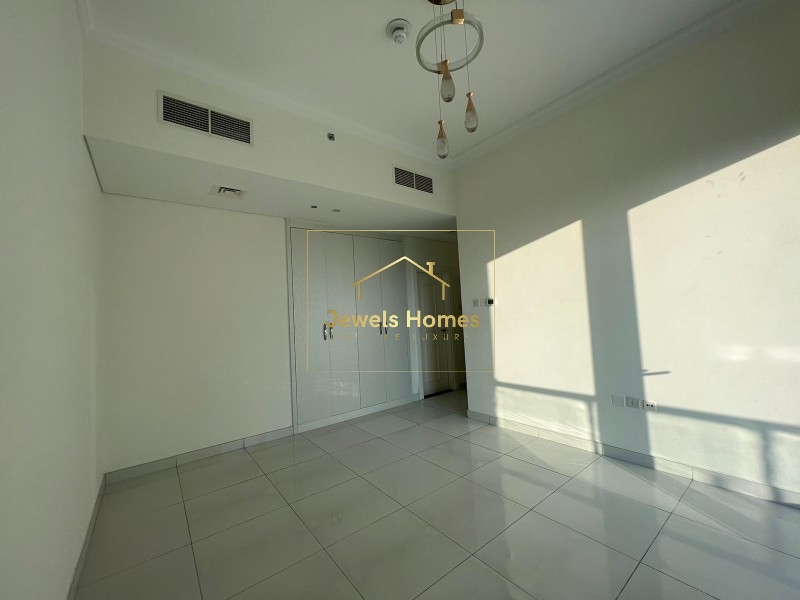 IMPRESSIVE & SPACIOUS UNIT|BEST QUALITY|VACANT. Image4