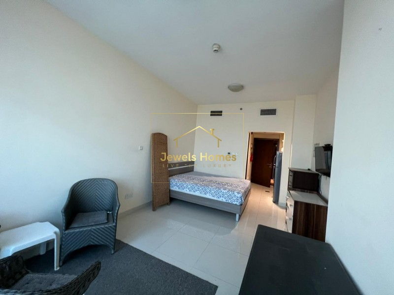 BRIGHT UNIT|HIGH FLOOR|FURNISHED|PRIME LOCATION.. Image2