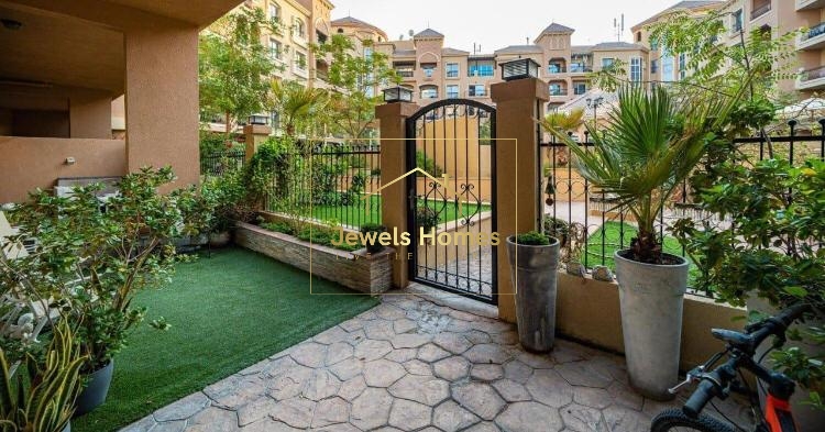 OWNER OCCUPIED|FULLY UPGRADED|GARDEN|2 PARKING|VOT Image5