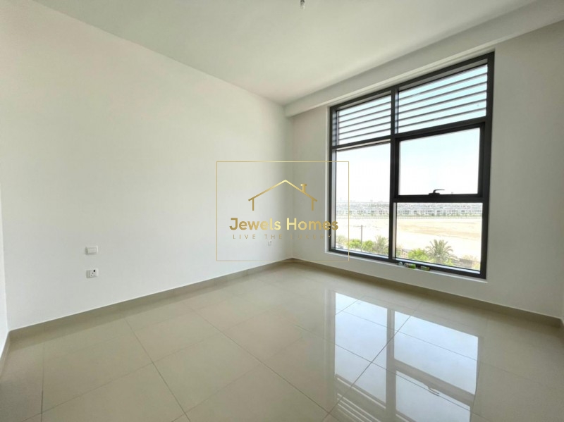 SPACIOUS |VACANT|BEAUTIFUL HUGE BALCONY|CALL NOW Image2