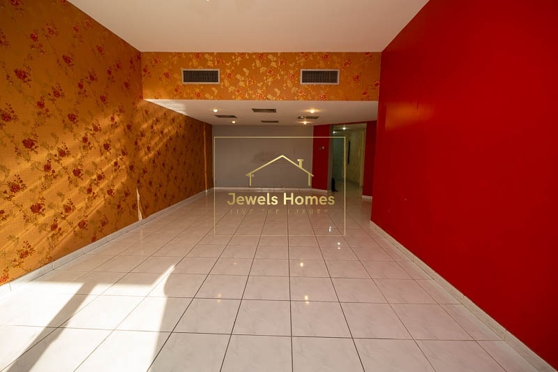 Fully Renovated | 3 Balconies|Open views| Close to Metro. Image5