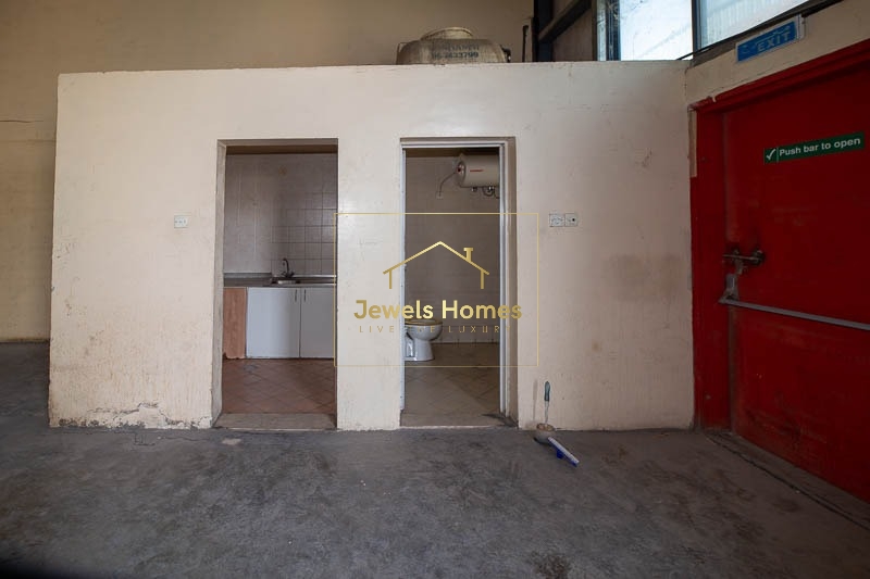 Prime Location|Easy Access|Built In Pantry & Toilet Image7