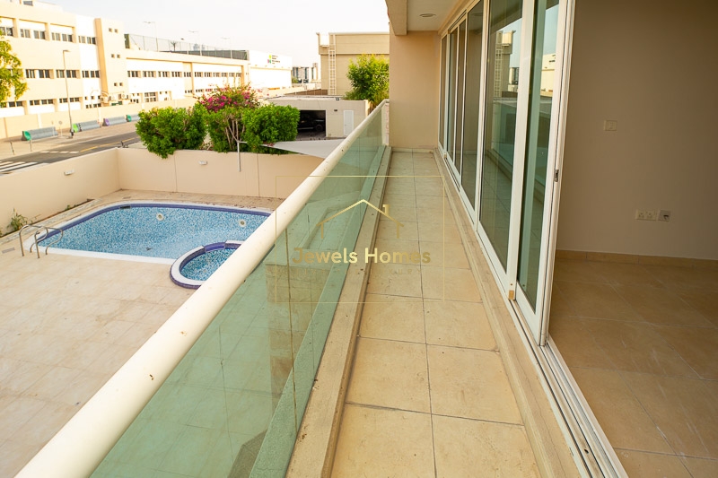 Super Prime Location|Private Pool| Rent Negotiable Image7